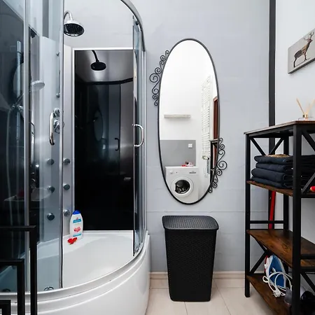 Apartamento Downtown - Mezzanine, Workspace - By Rentujemy Łódź