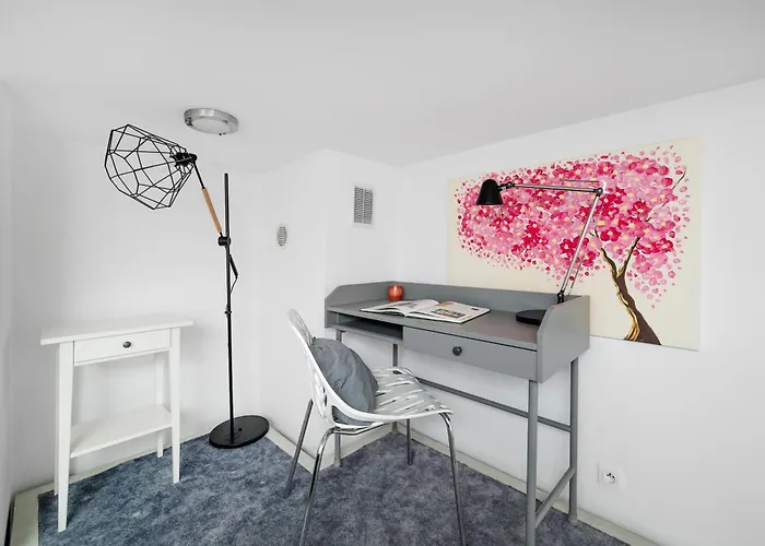 Appartamento Downtown - Mezzanine, Workspace - By Rentujemy *